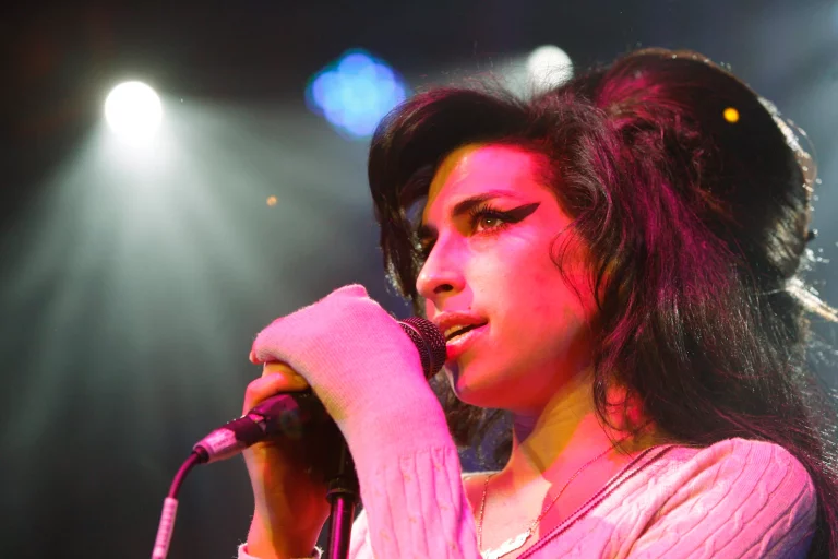 Künstler: Amy Winehouse - Der Absturz