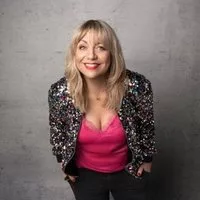 Mirja Regensburg - HAPPY.