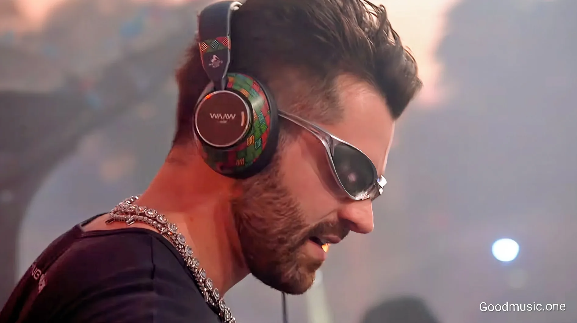 Alok: Der DJ hinter dem Hit „Hear Me Now“