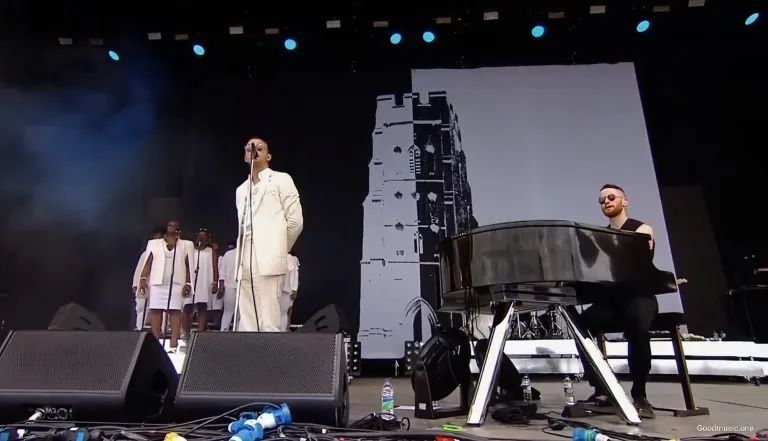 Hurts: Synthiepop-Band aus Manchester