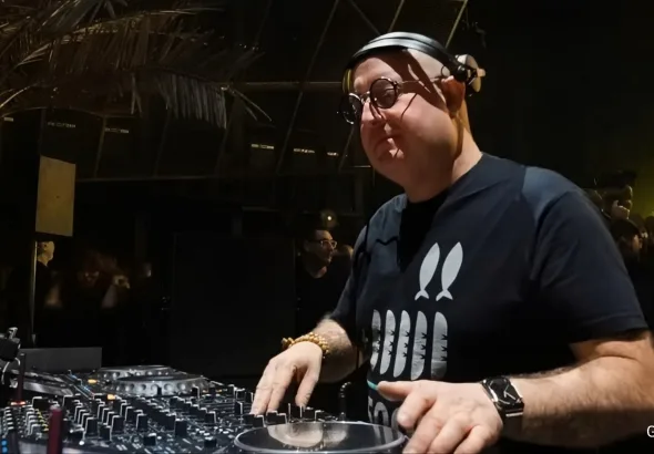 Padre Guilherme: Priester und DJ aus Portugal